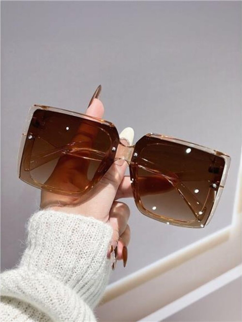 Oversized Gradient Square Sunglasses - Picture 6 of 8